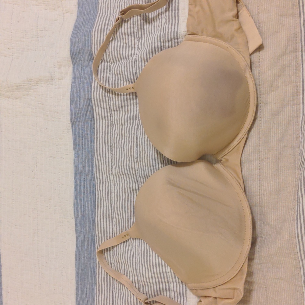 Victoria's Secret Demi Uplift Biofit Bra